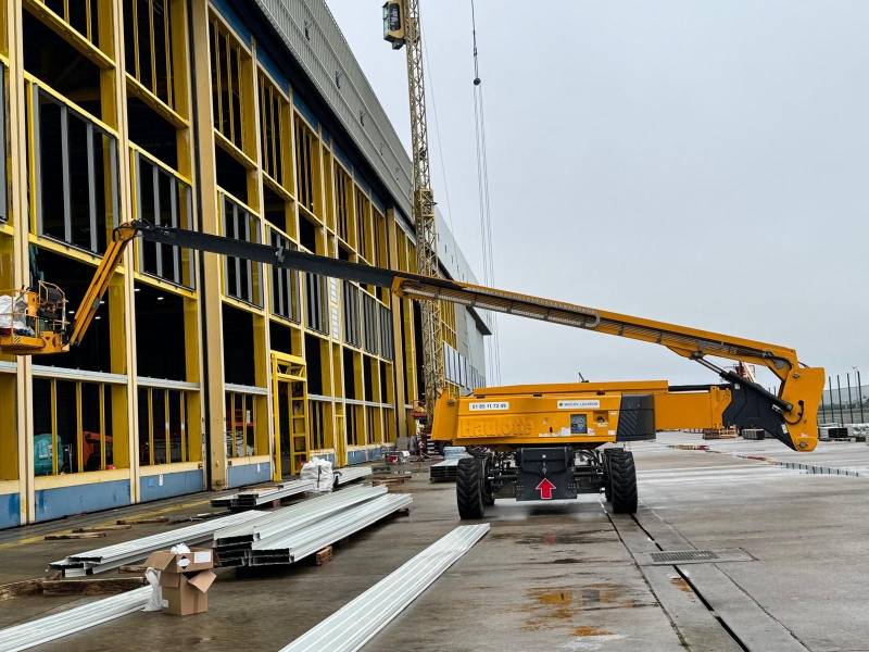 Location d'une nacelle articulée 41m pour vos travaux en hauteur à VILLEMOMBLE en SEINE SAINT DENIS