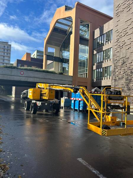 Location d'une nacelle 20m HAULOTTE à Paris