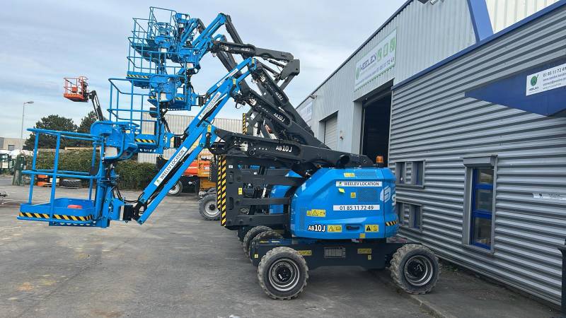 Location d'une nacelle télescopique chez WEELEV LOCATION sur le chantier de SAINT OUEN L'AUMONE