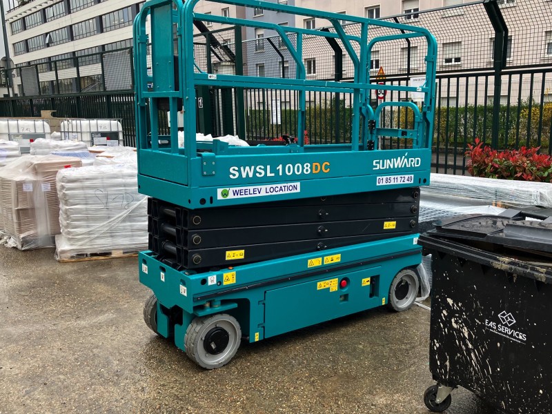 location d’une nacelle ciseau électrique 10m sur le chantier RATP à Fontenay sous Bois